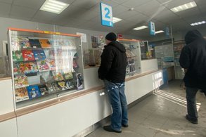 16-летний подросток из Кирове похитил почти 500 тысяч с банковской карты