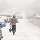 Из-за снегопада кировчан просят отказаться от поездок на летней резине